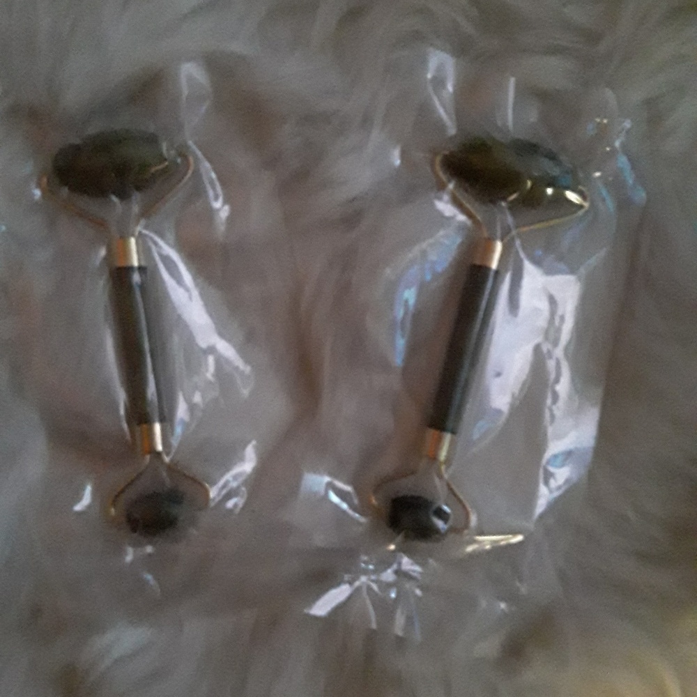 💗 2 for 20 💗JADE FACE ROLLERS